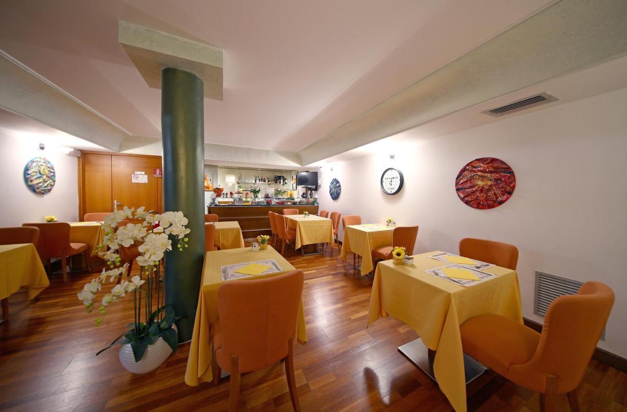 Hr Hotel Monfalcone Esterno foto