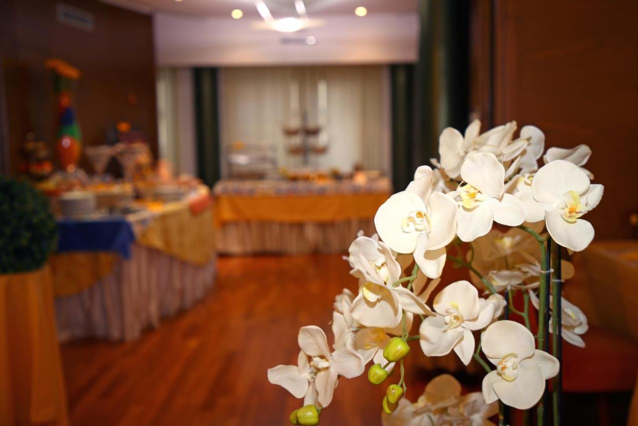 Hr Hotel Monfalcone Esterno foto