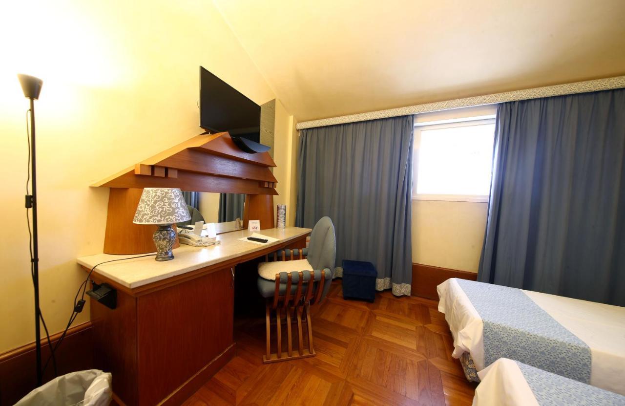 Hr Hotel Monfalcone Esterno foto