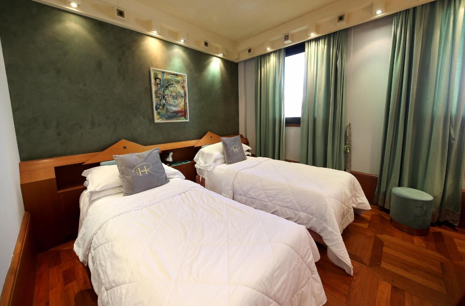 Hr Hotel Monfalcone Esterno foto