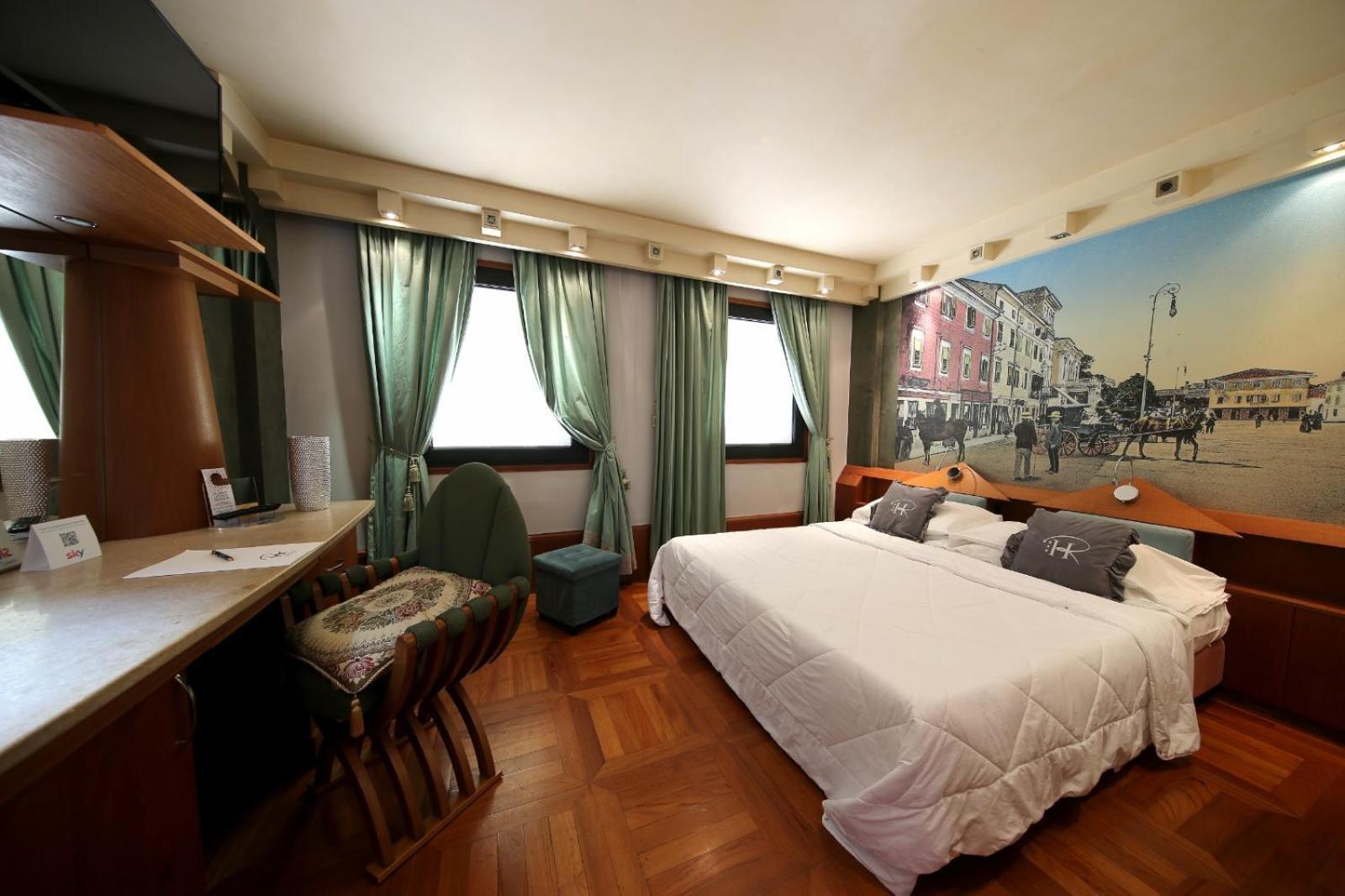 Hr Hotel Monfalcone Esterno foto
