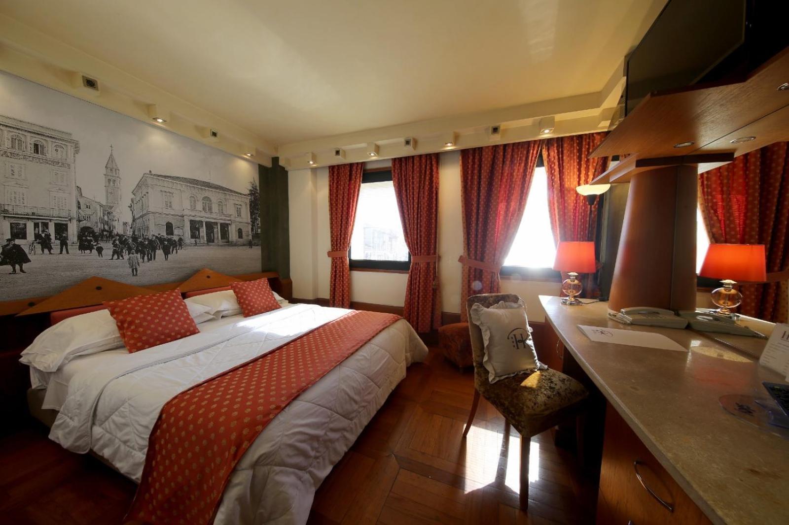 Hr Hotel Monfalcone Esterno foto