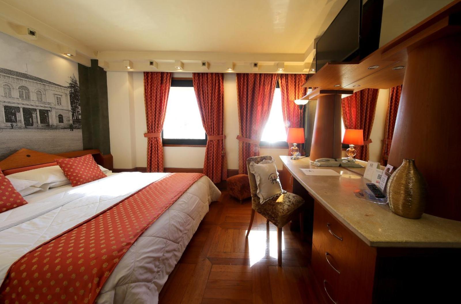 Hr Hotel Monfalcone Esterno foto