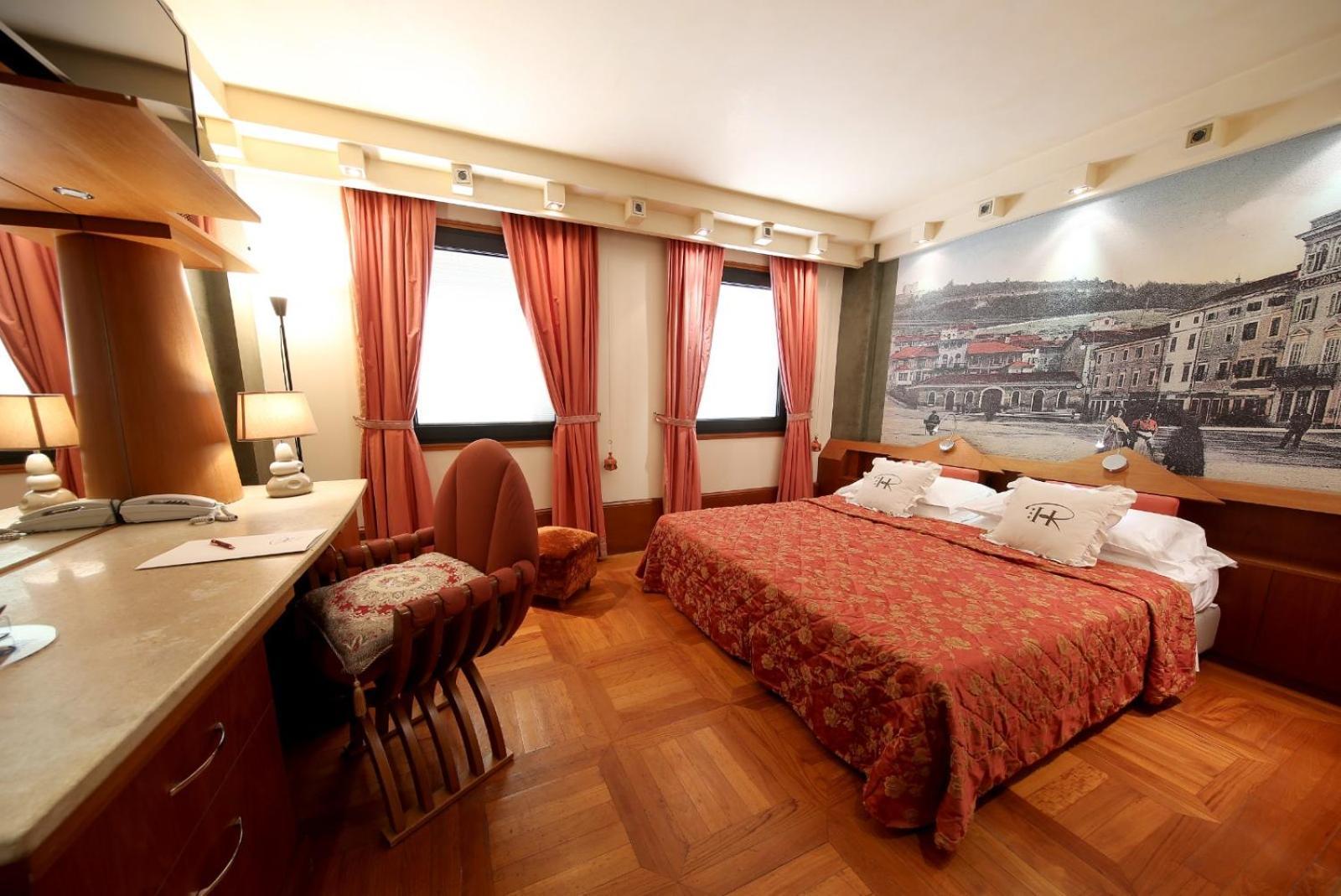 Hr Hotel Monfalcone Esterno foto