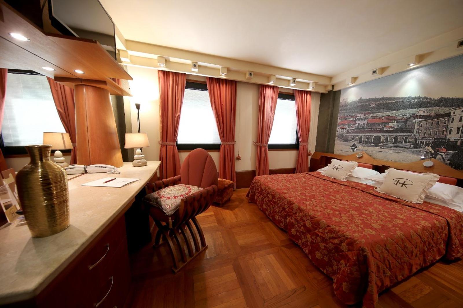 Hr Hotel Monfalcone Esterno foto