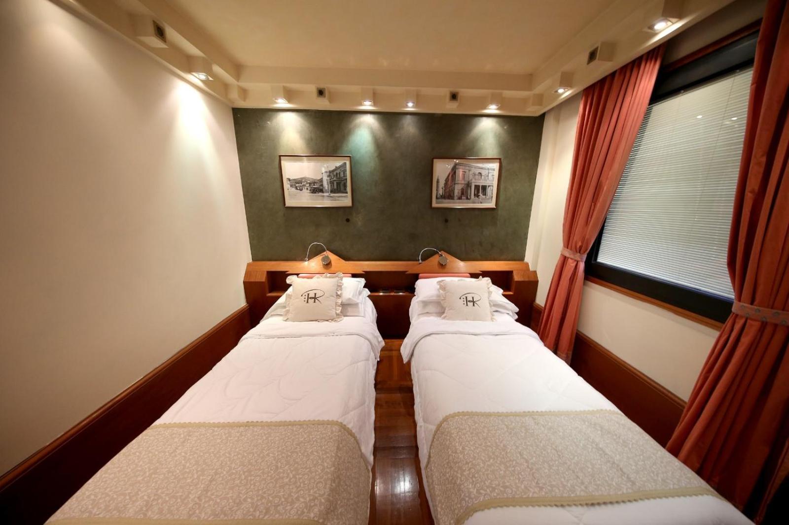 Hr Hotel Monfalcone Esterno foto