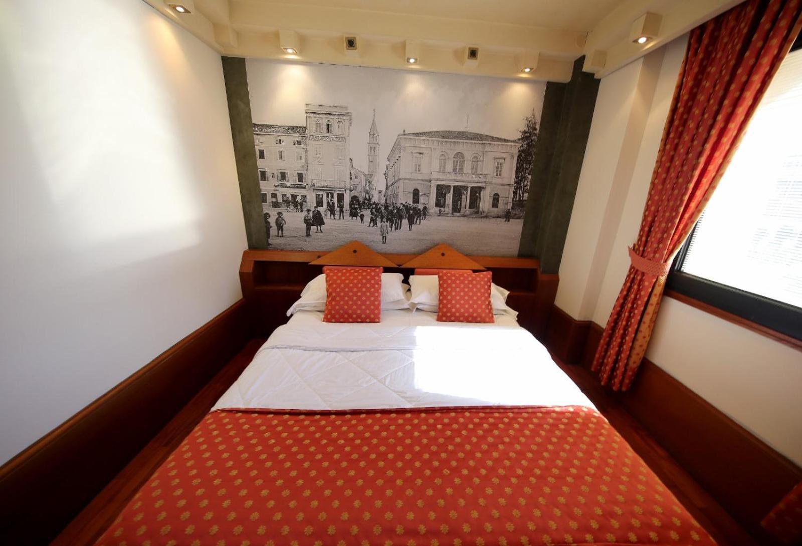 Hr Hotel Monfalcone Esterno foto
