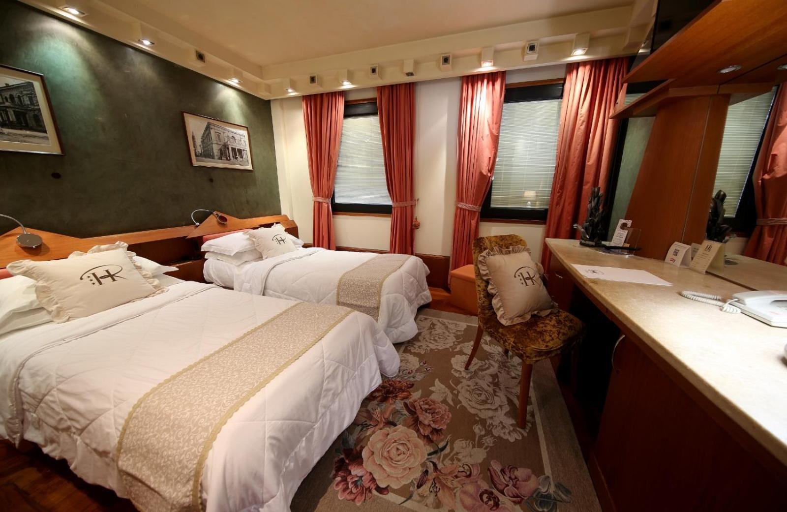 Hr Hotel Monfalcone Esterno foto