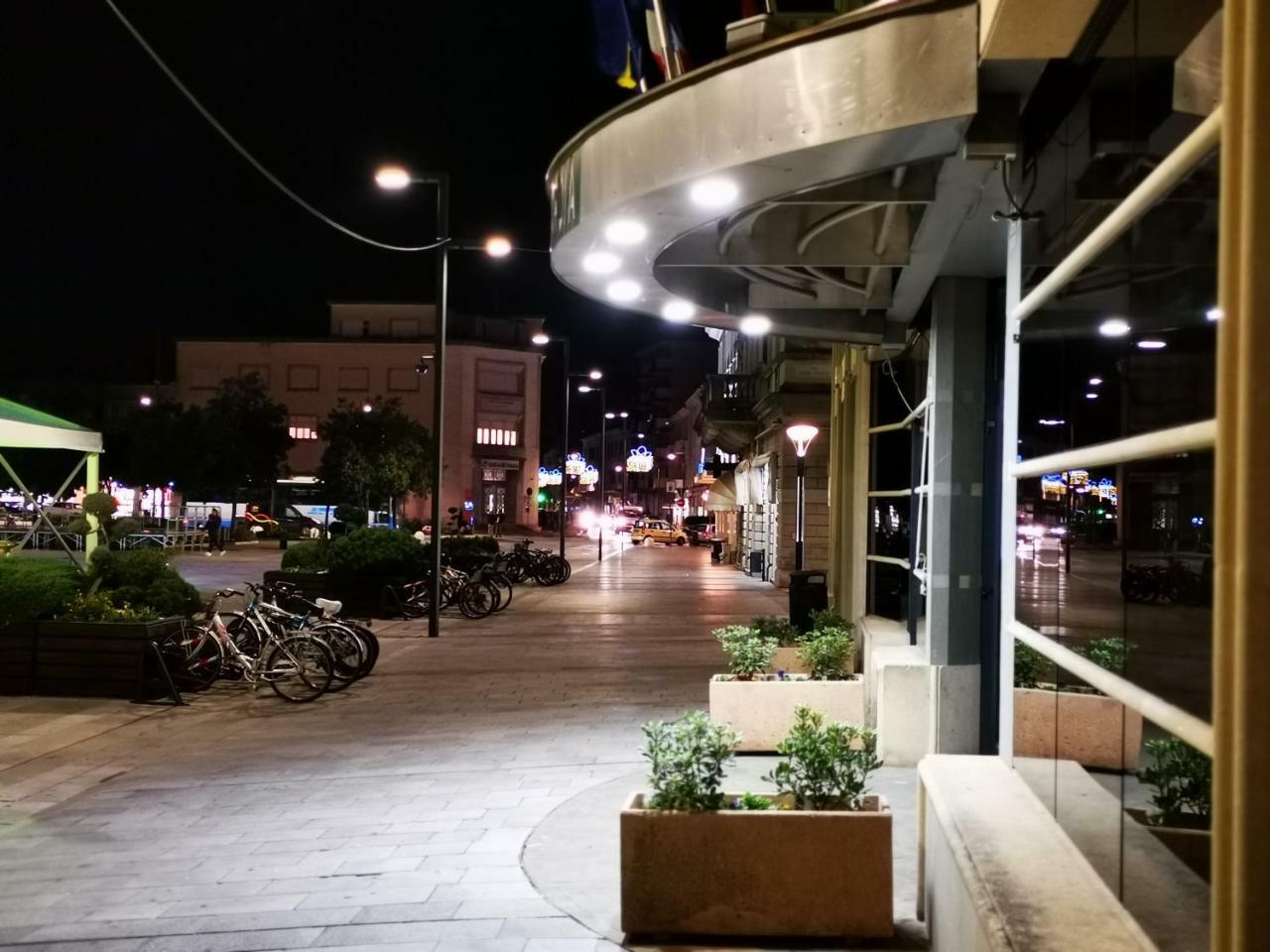 Hr Hotel Monfalcone Esterno foto